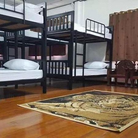 Super Hostel Nonthaburi Eksteriør bilde