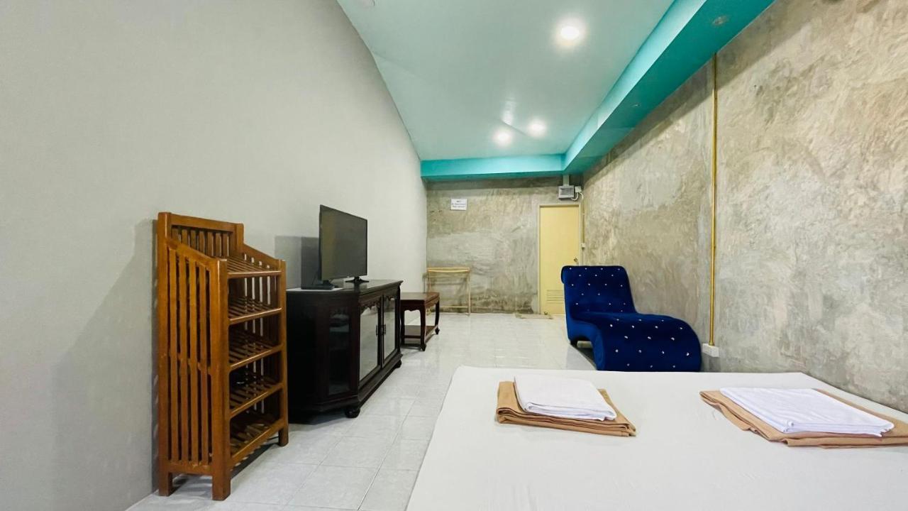 Super Hostel Nonthaburi Eksteriør bilde