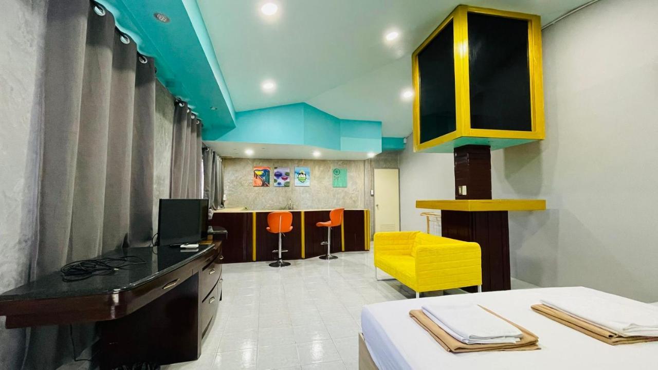 Super Hostel Nonthaburi Eksteriør bilde