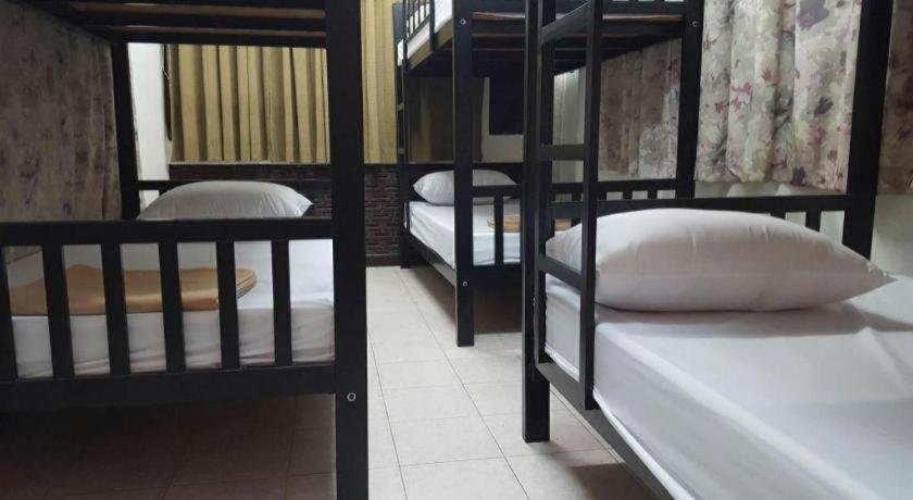 Super Hostel Nonthaburi Eksteriør bilde