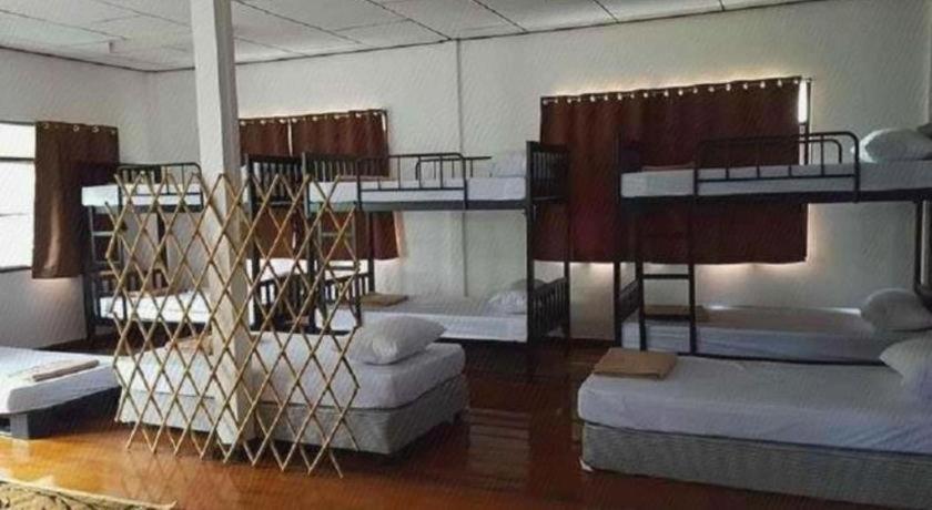 Super Hostel Nonthaburi Eksteriør bilde