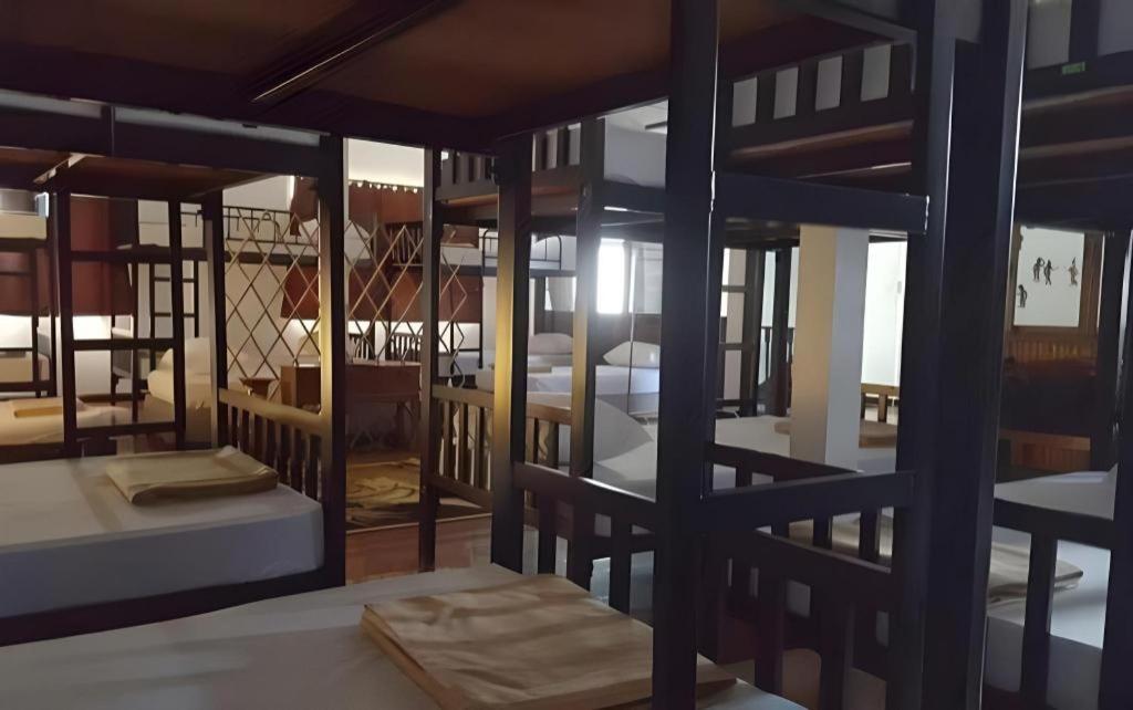 Super Hostel Nonthaburi Eksteriør bilde